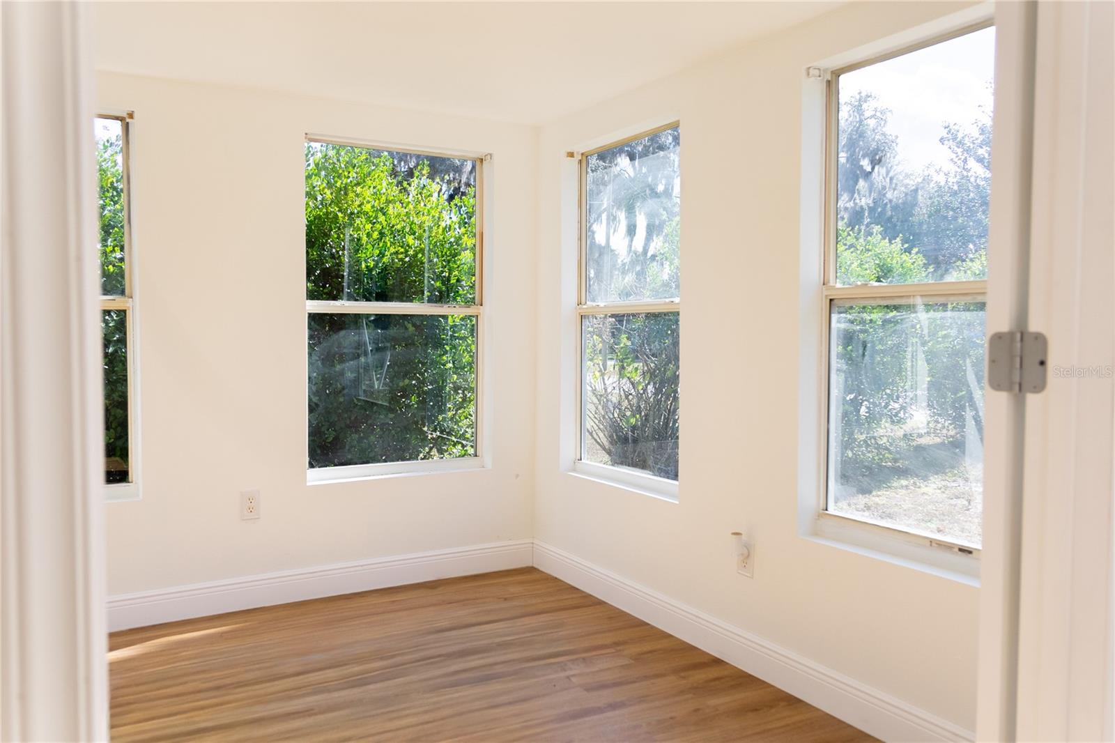 Image 3 of 31 For 922 Cr 482a  