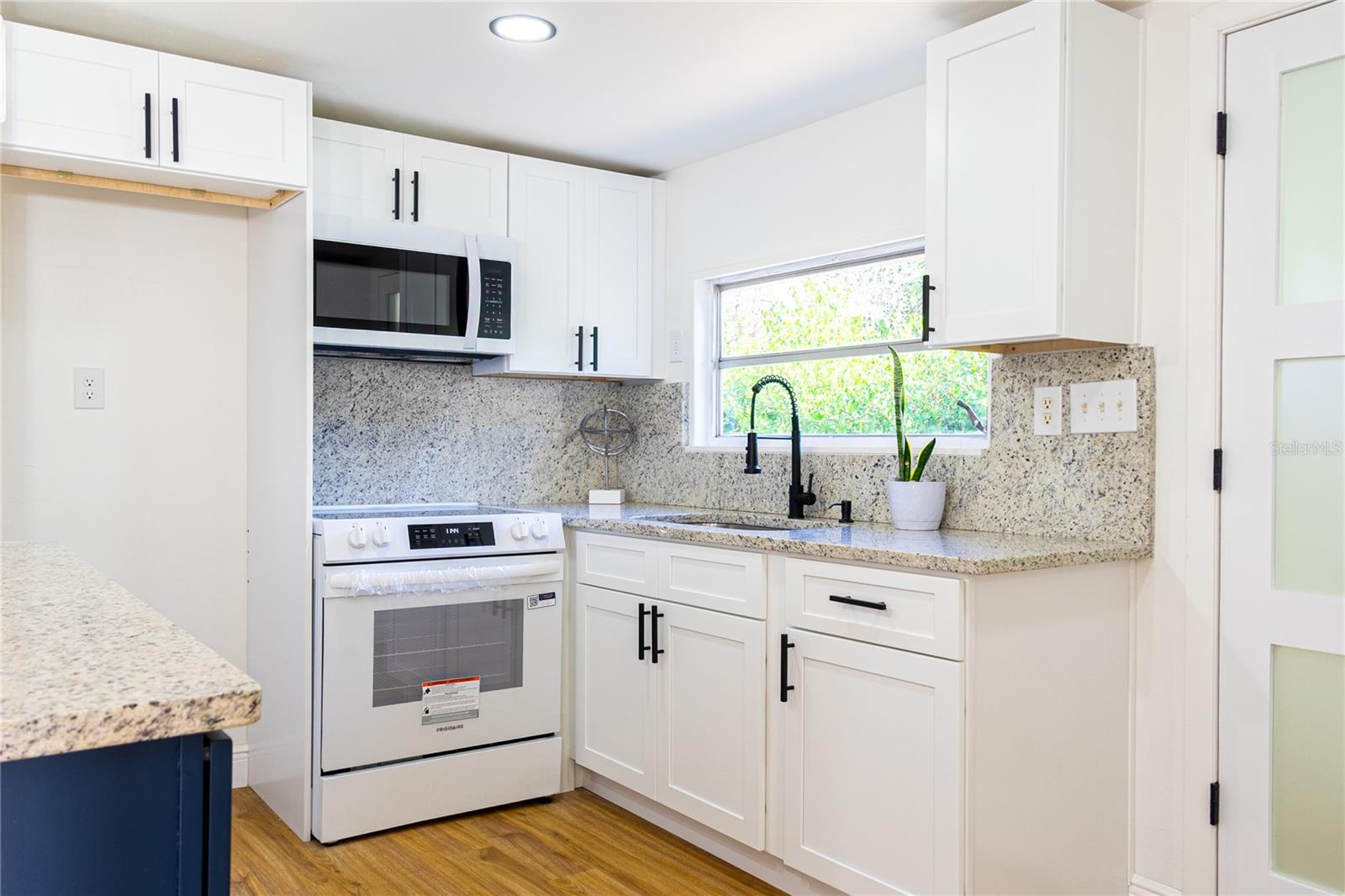 Image 5 of 31 For 922 Cr 482a  