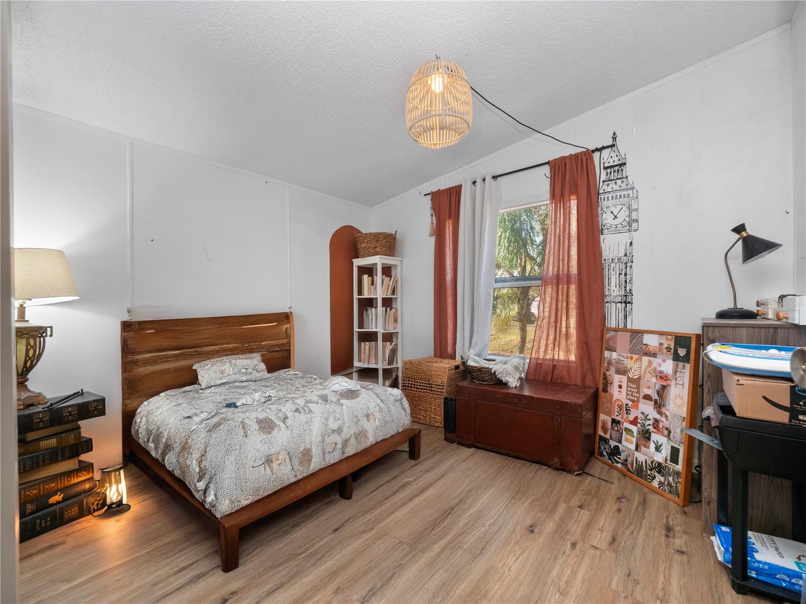 Image 14 of 27 For 216 Ellsworth Drive