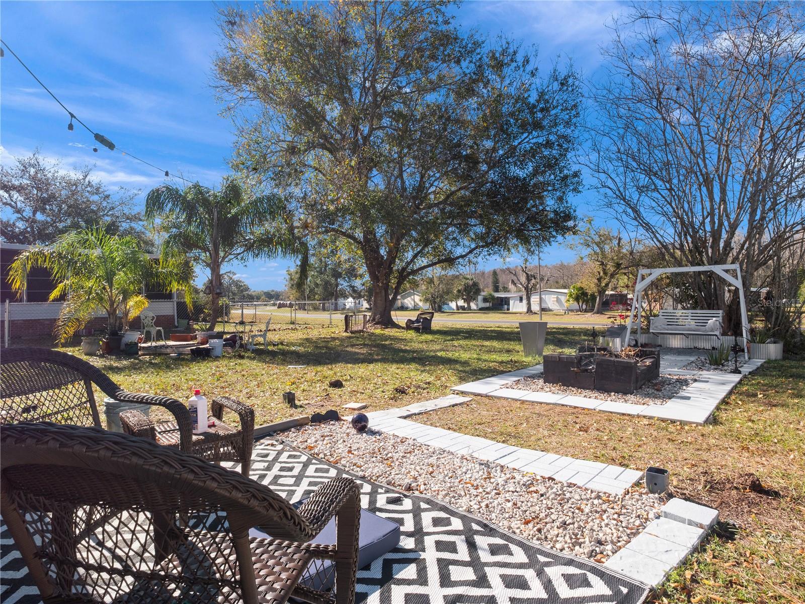 Image 18 of 27 For 216 Ellsworth Drive