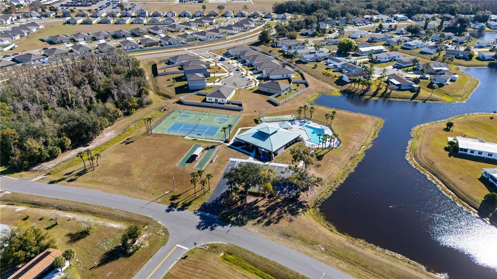 Image 22 of 27 For 216 Ellsworth Drive