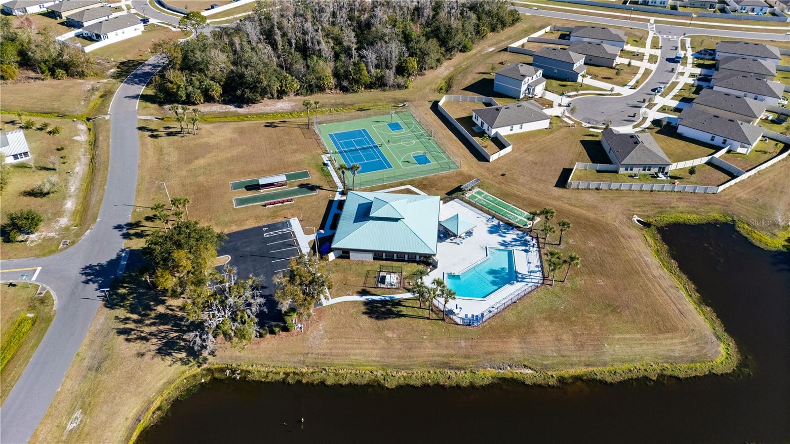 Image 24 of 27 For 216 Ellsworth Drive