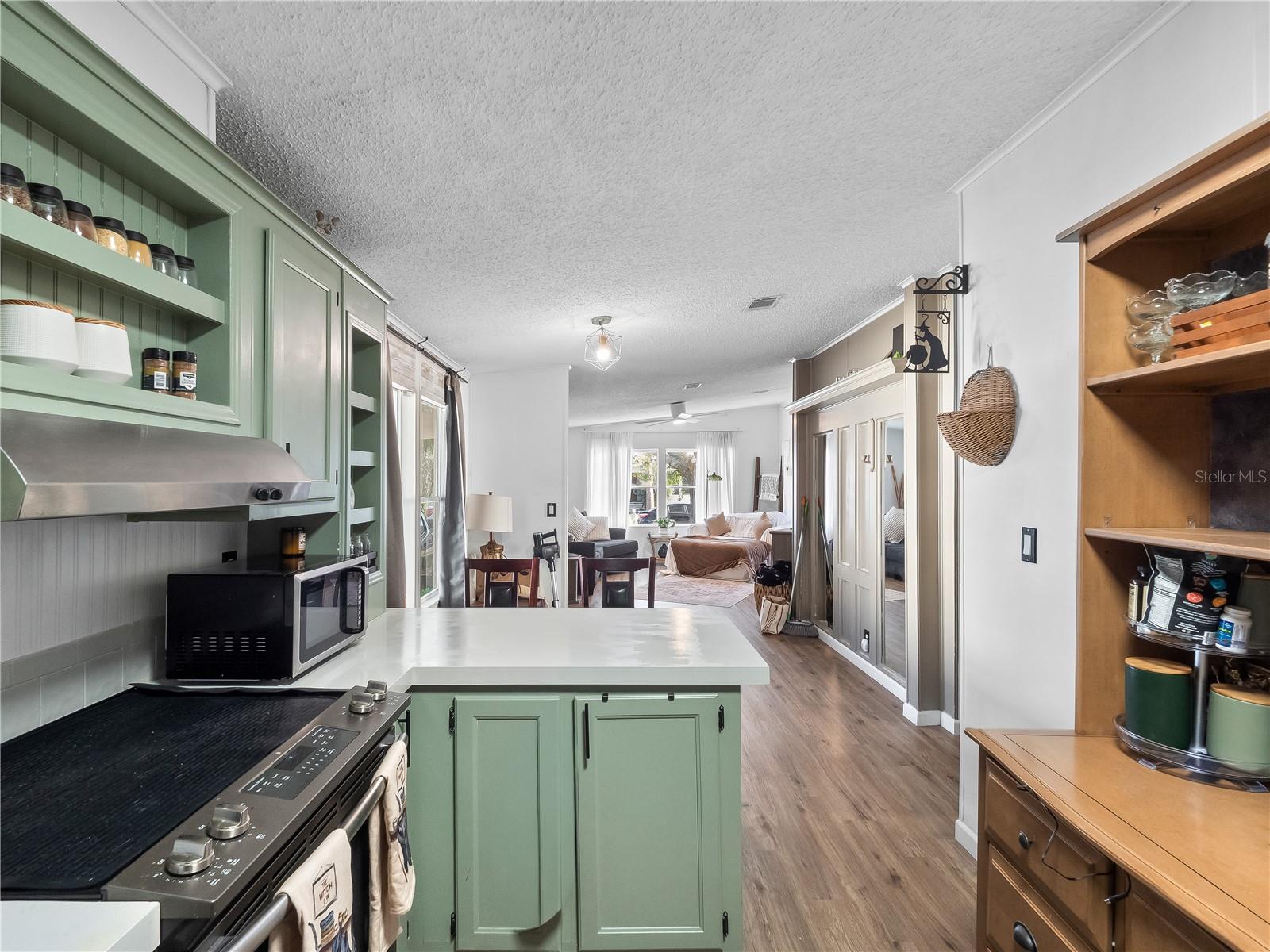 Image 6 of 27 For 216 Ellsworth Drive