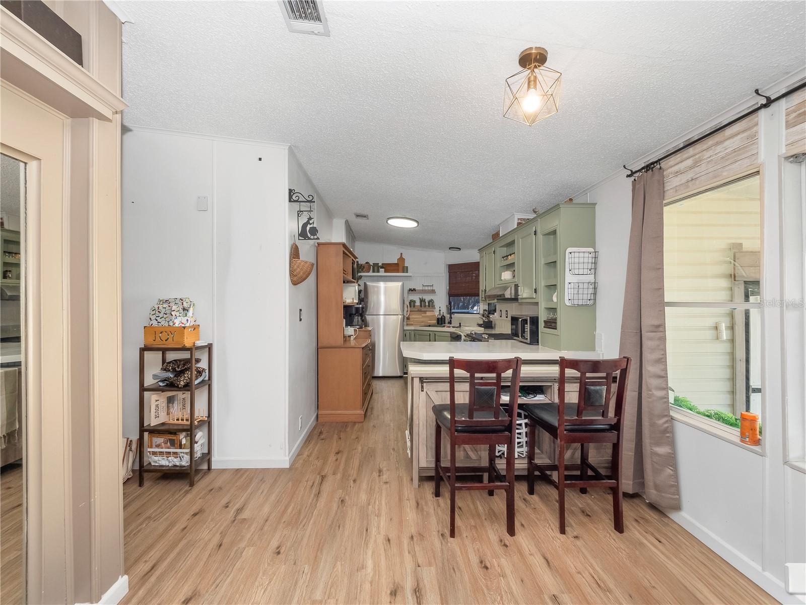 Image 9 of 27 For 216 Ellsworth Drive