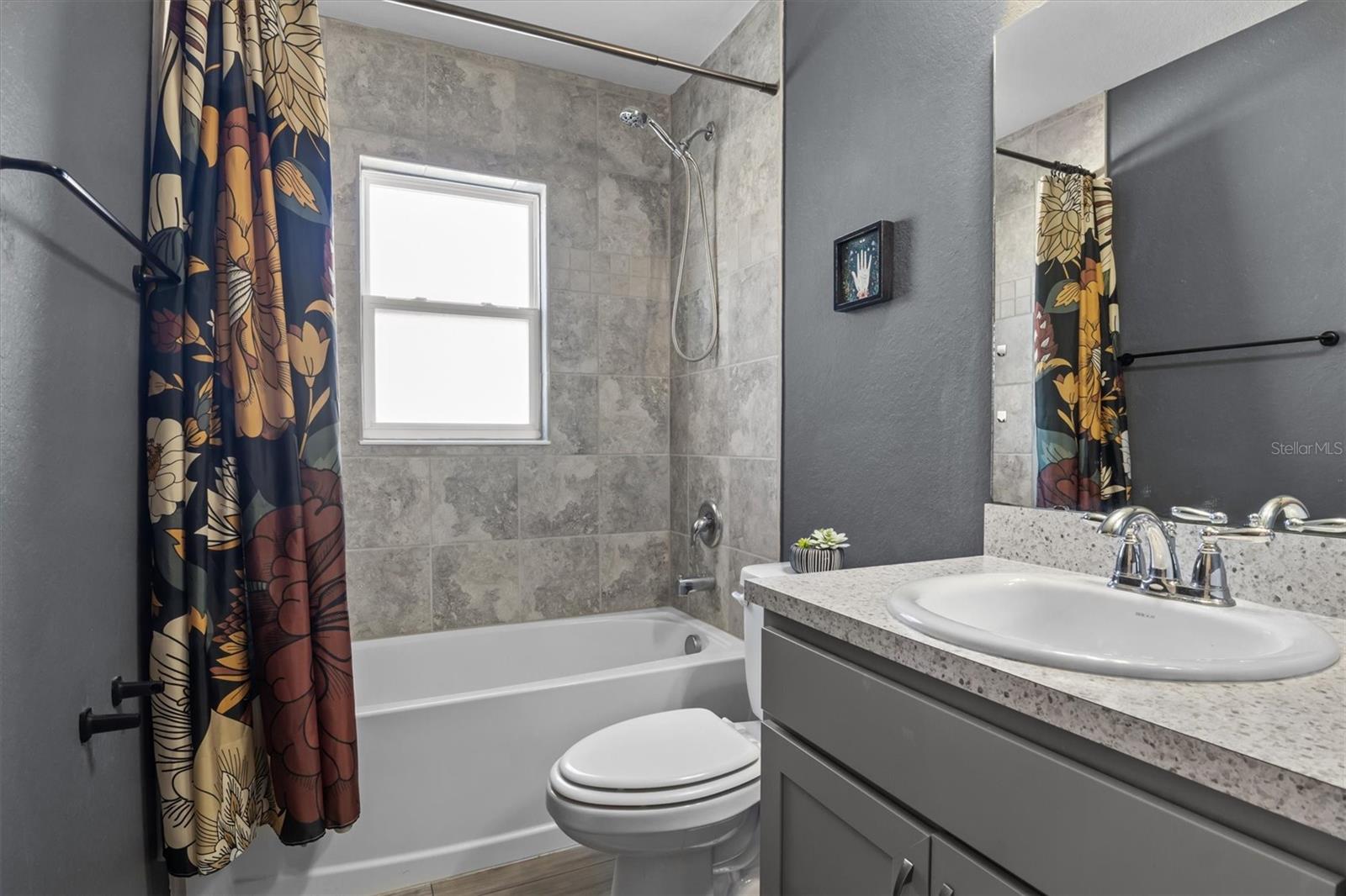 Image 16 of 38 For 1137 Second Drive