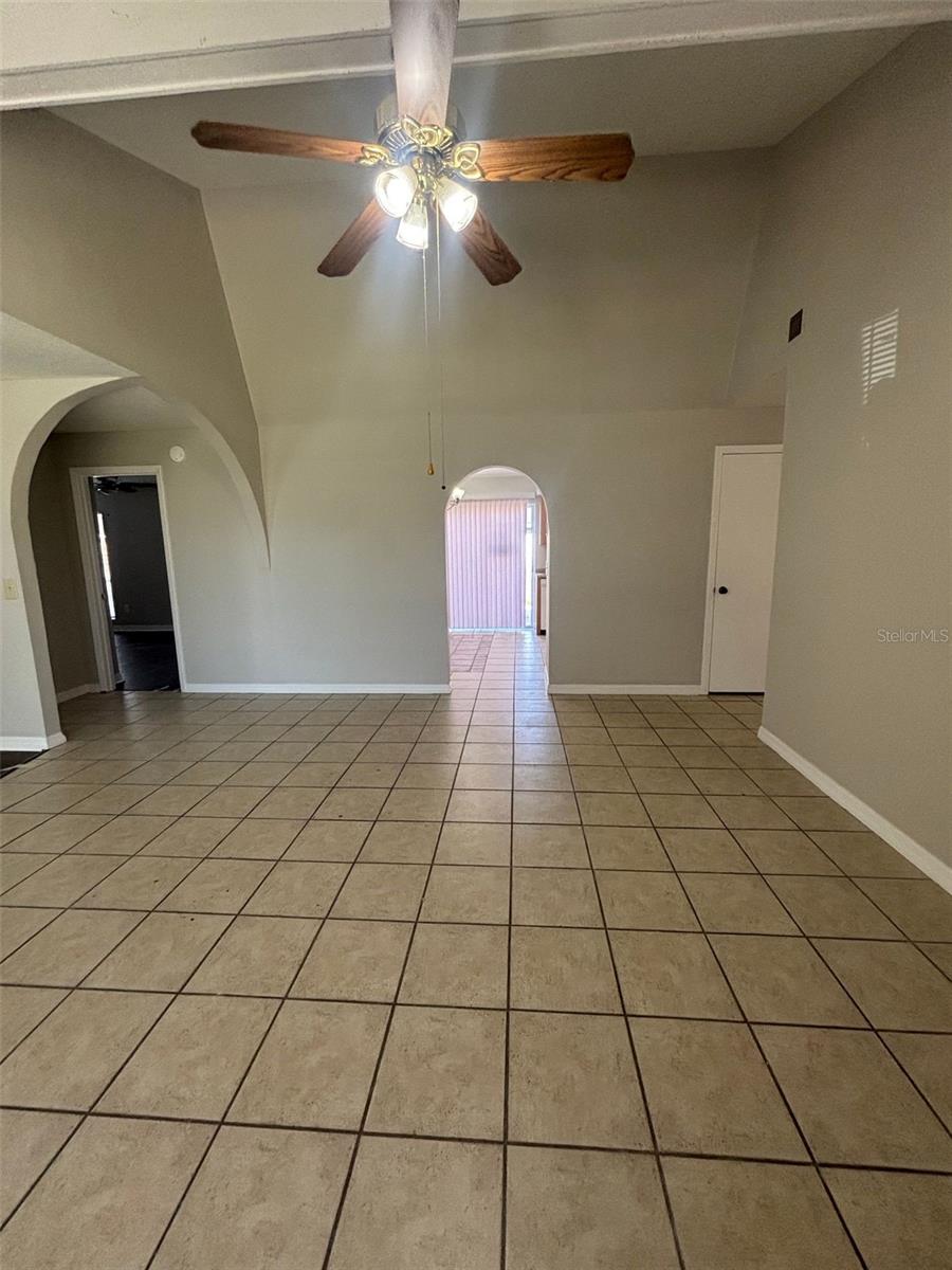 Image 14 of 25 For 104 Puelba Lane