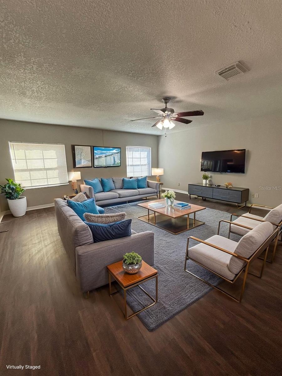 Image 4 of 25 For 104 Puelba Lane