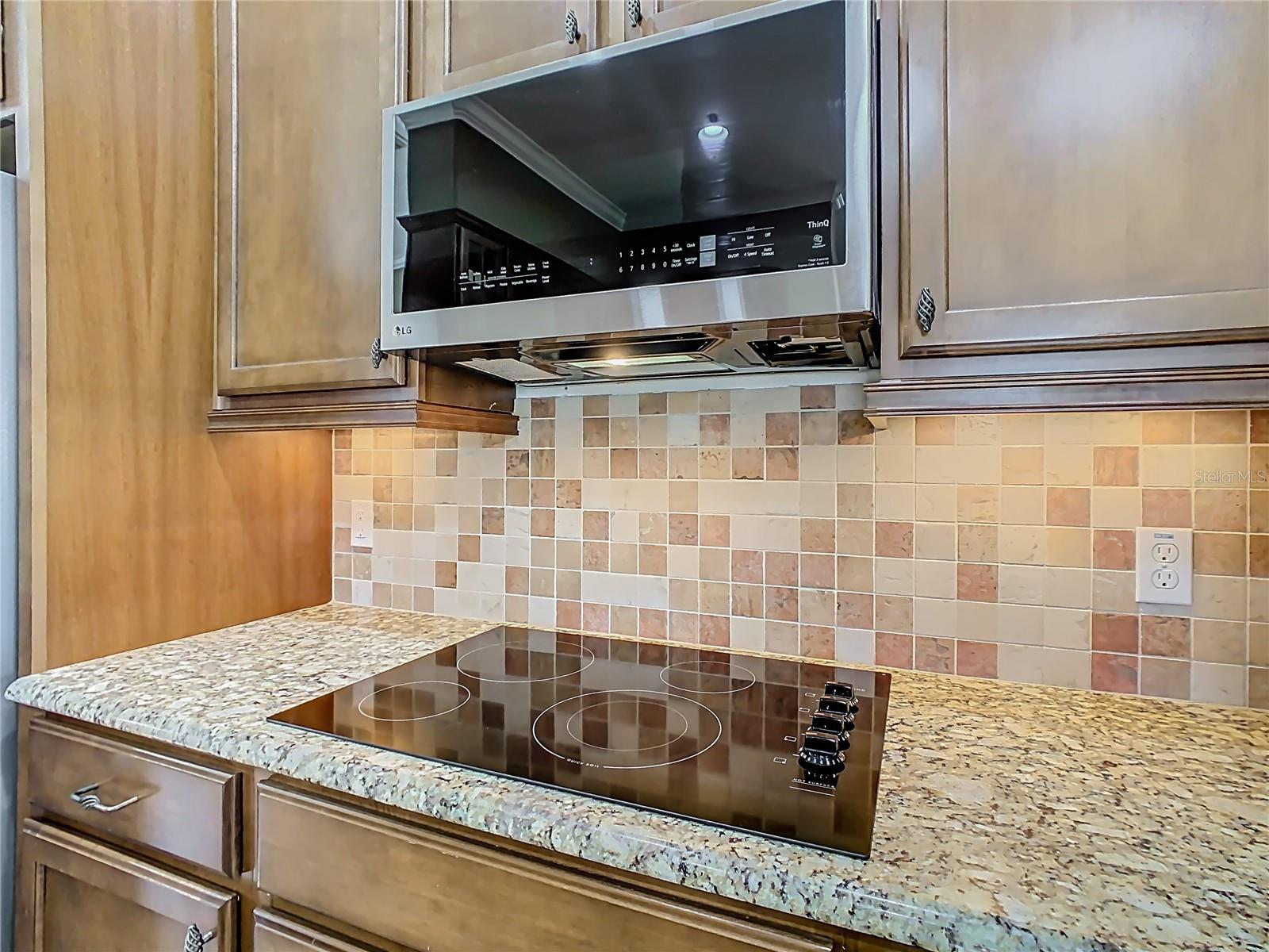 Image 19 of 97 For 472 Villa Park Road