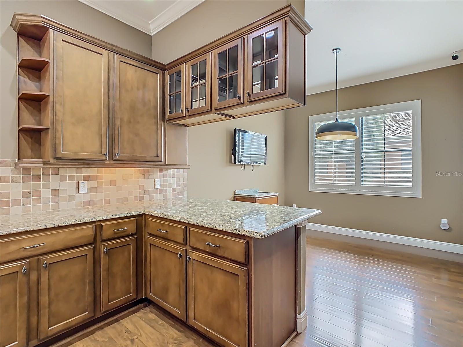 Image 23 of 97 For 472 Villa Park Road