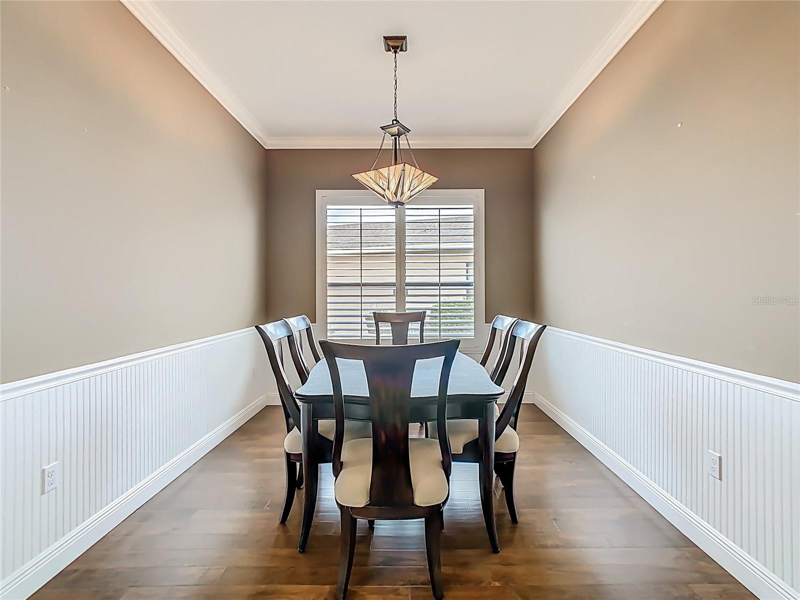 Image 29 of 97 For 472 Villa Park Road