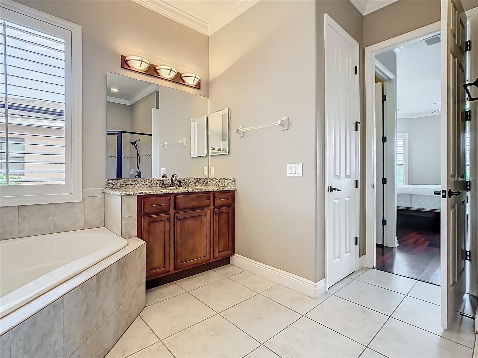 Image 38 of 97 For 472 Villa Park Road