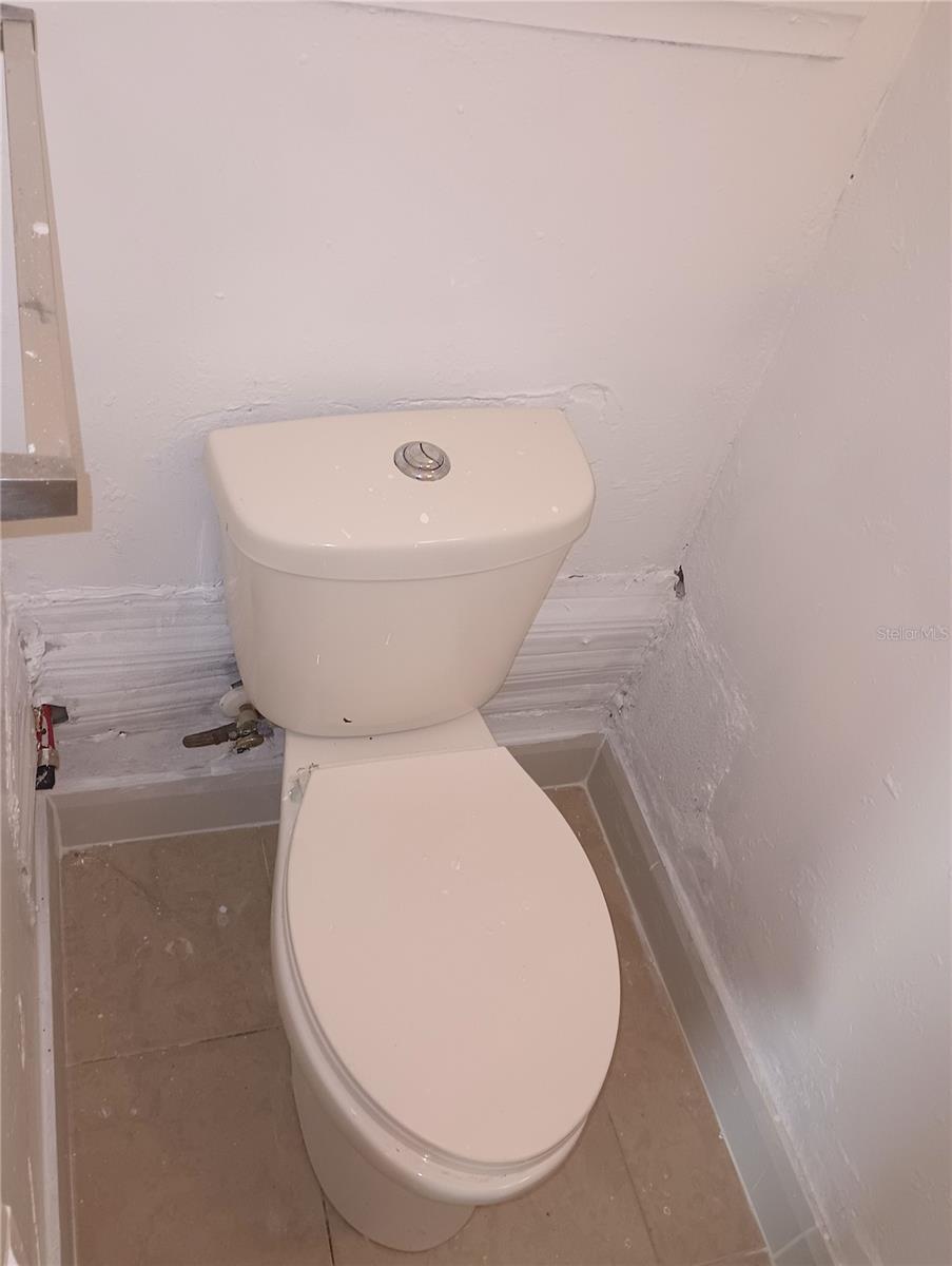 Image 21 of 22 For 110 Orange Avenue 3