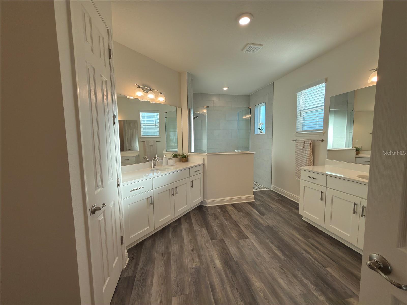 Image 20 of 32 For 10553 98th Place