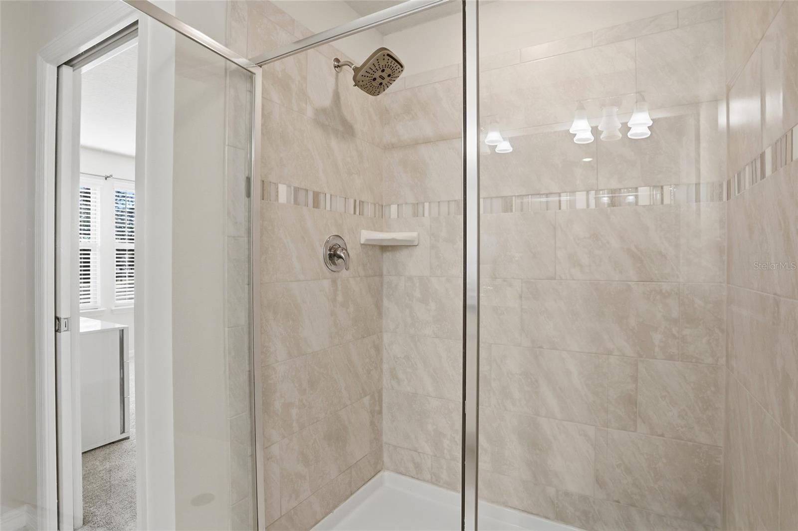 Image 18 of 41 For 5066 Caspian Street