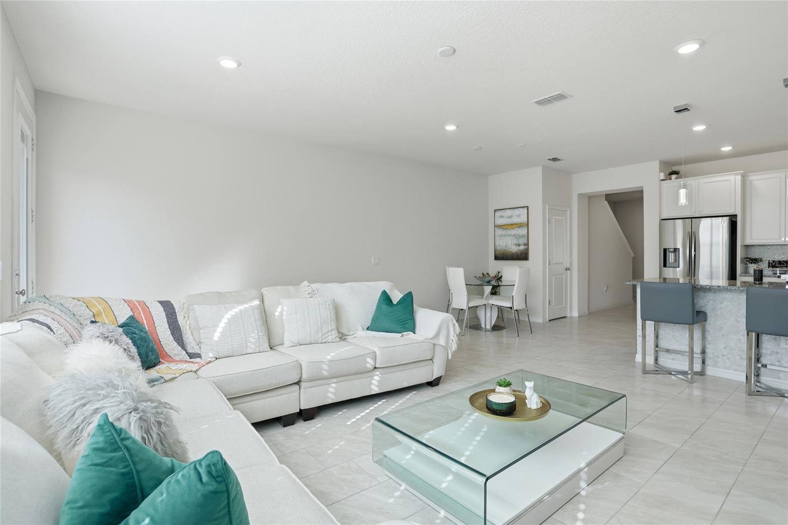 Image 7 of 41 For 5066 Caspian Street