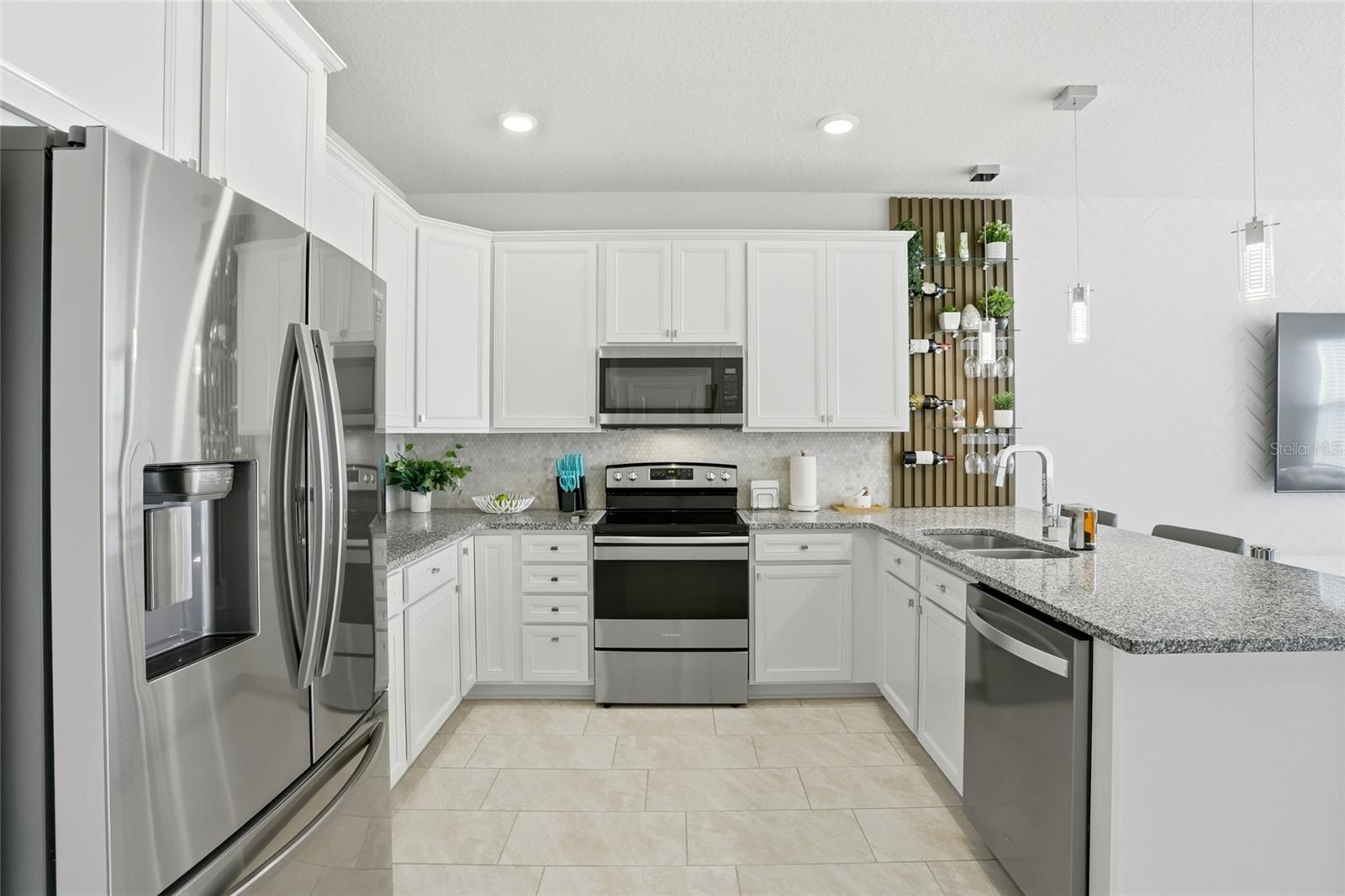 Image 8 of 41 For 5066 Caspian Street