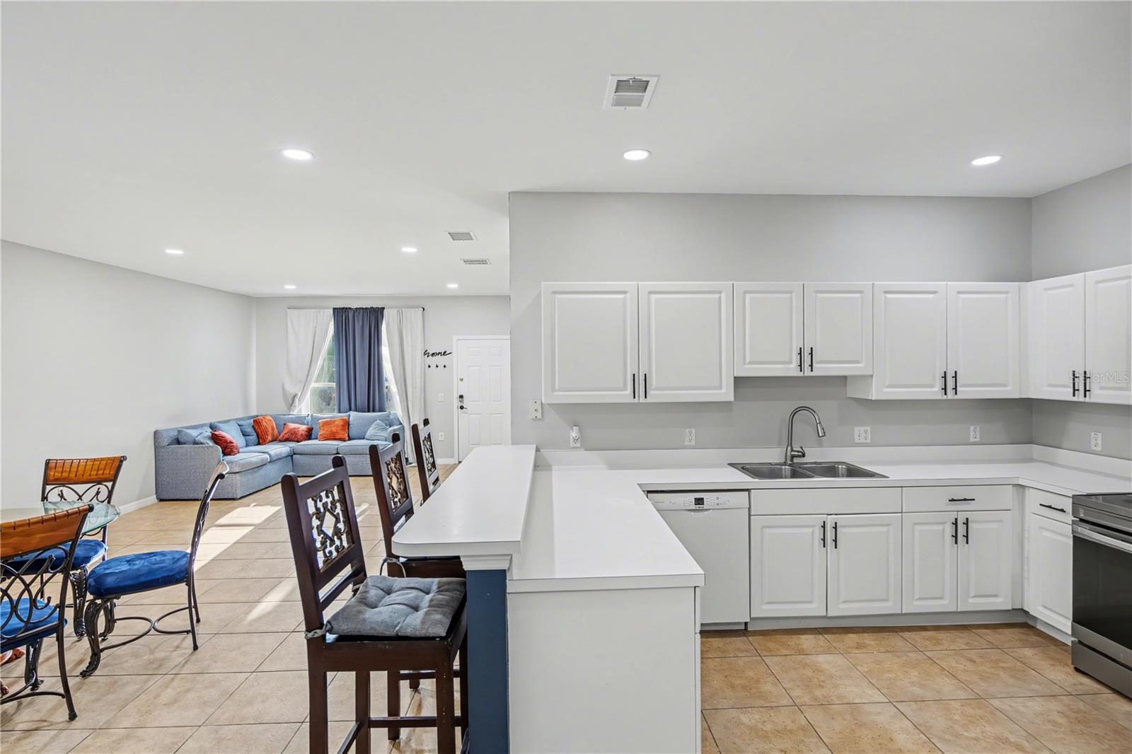 Image 4 of 21 For 3158 Sun Lake Court A