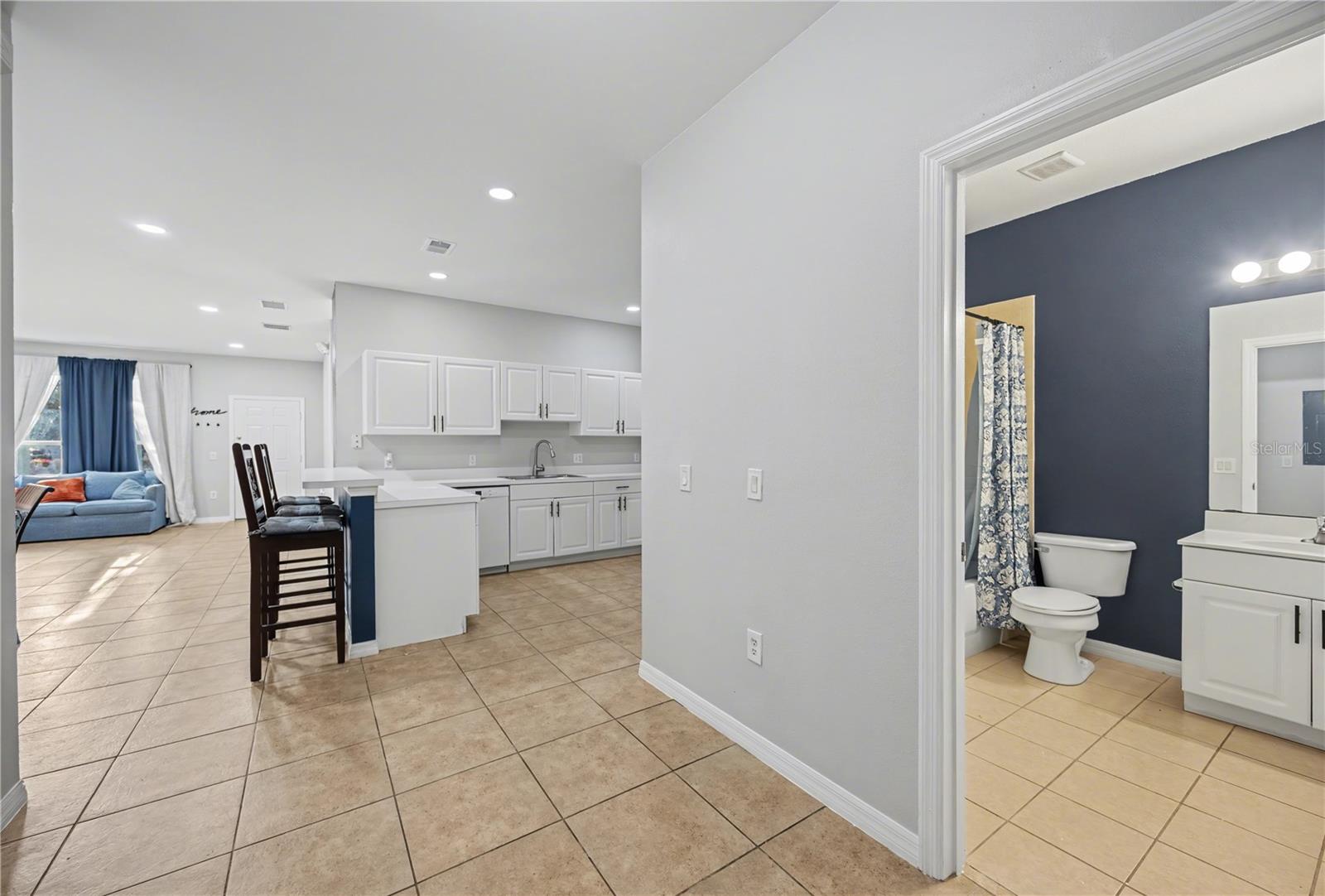 Image 8 of 21 For 3158 Sun Lake Court A