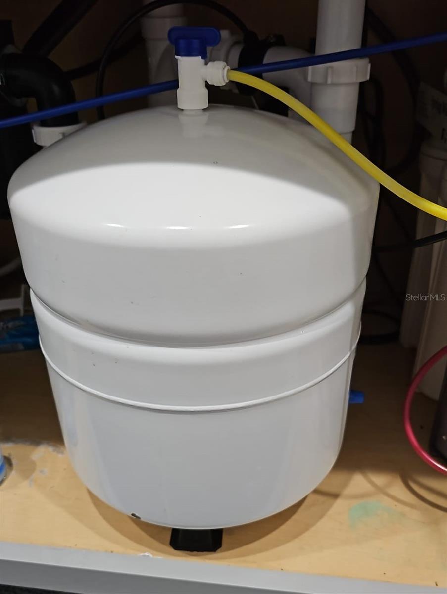 Image 29 of 54 For 9456 Komika Lane W 1