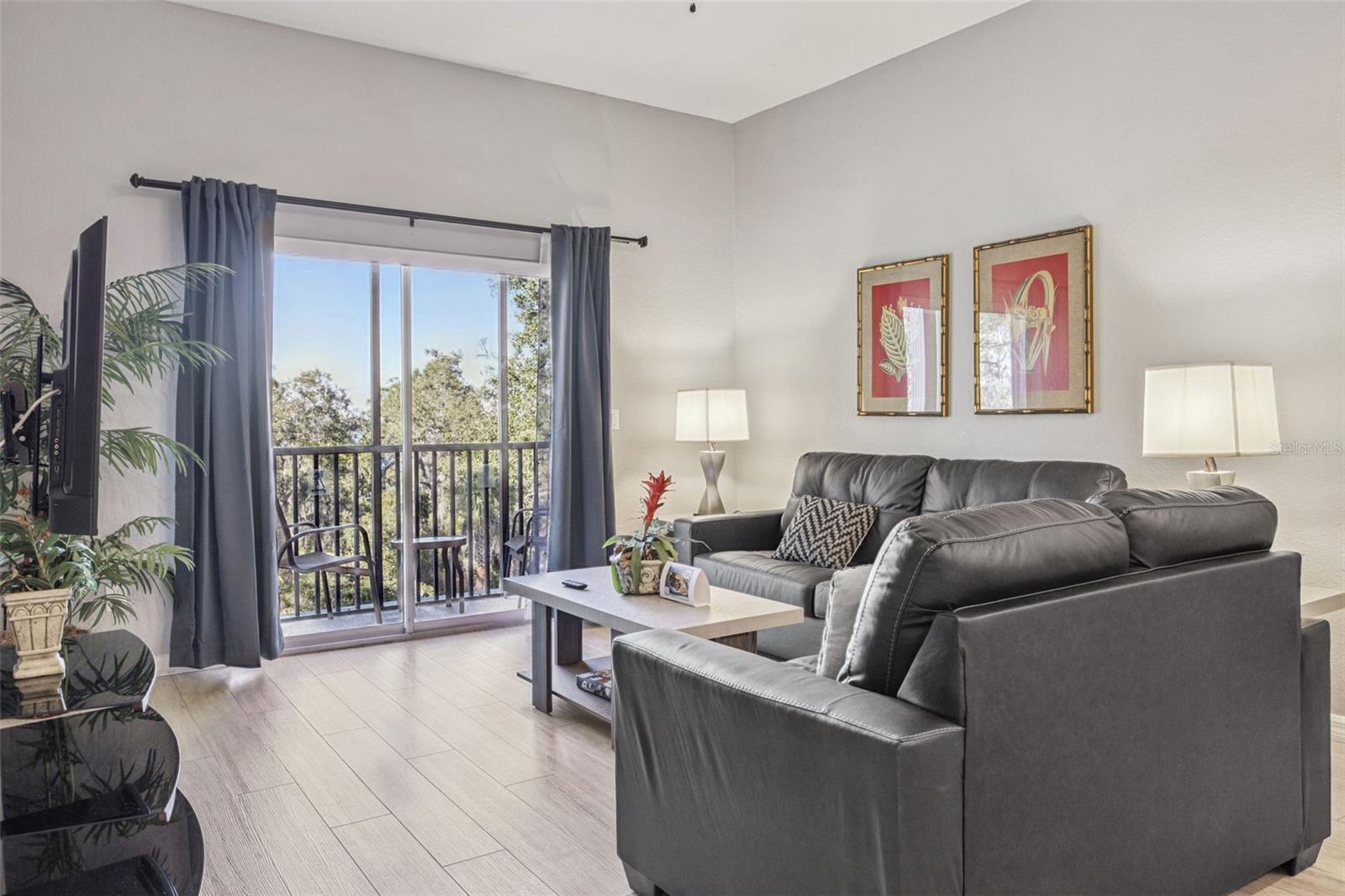 Image 7 of 54 For 714 New Providence Promenade