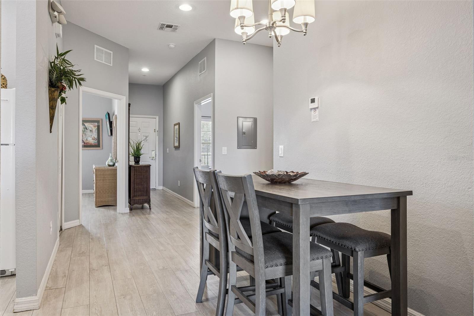 Image 9 of 54 For 714 New Providence Promenade