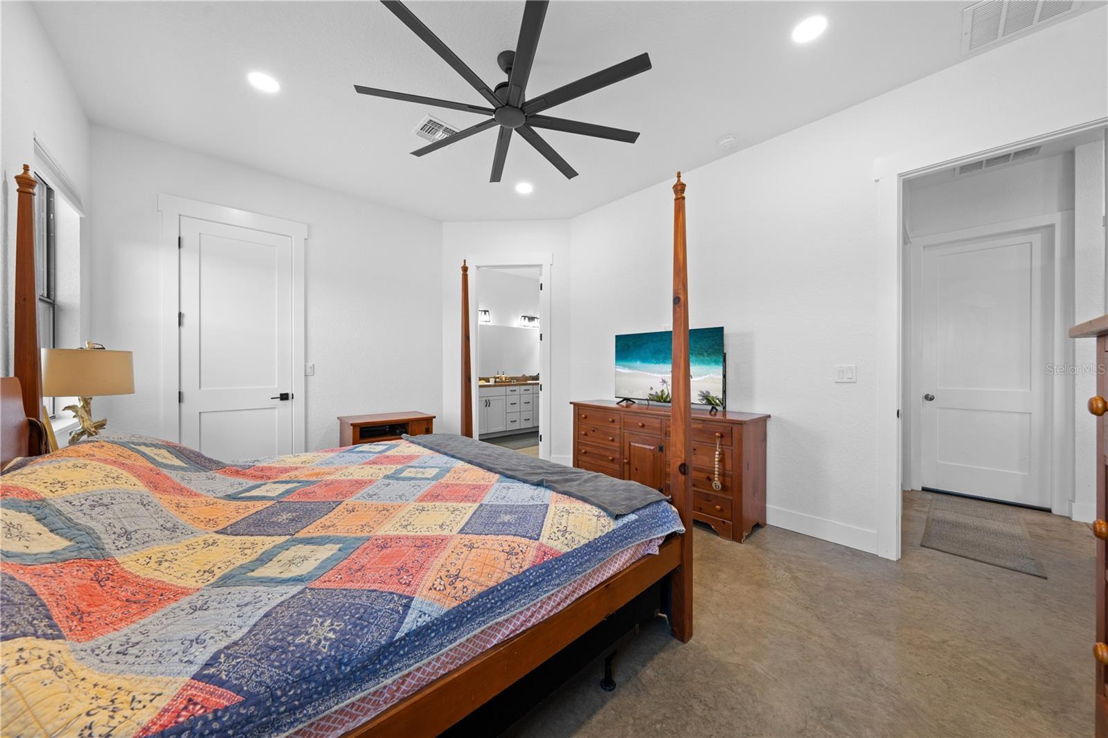 Image 15 of 40 For 3620 Kaiser Avenue