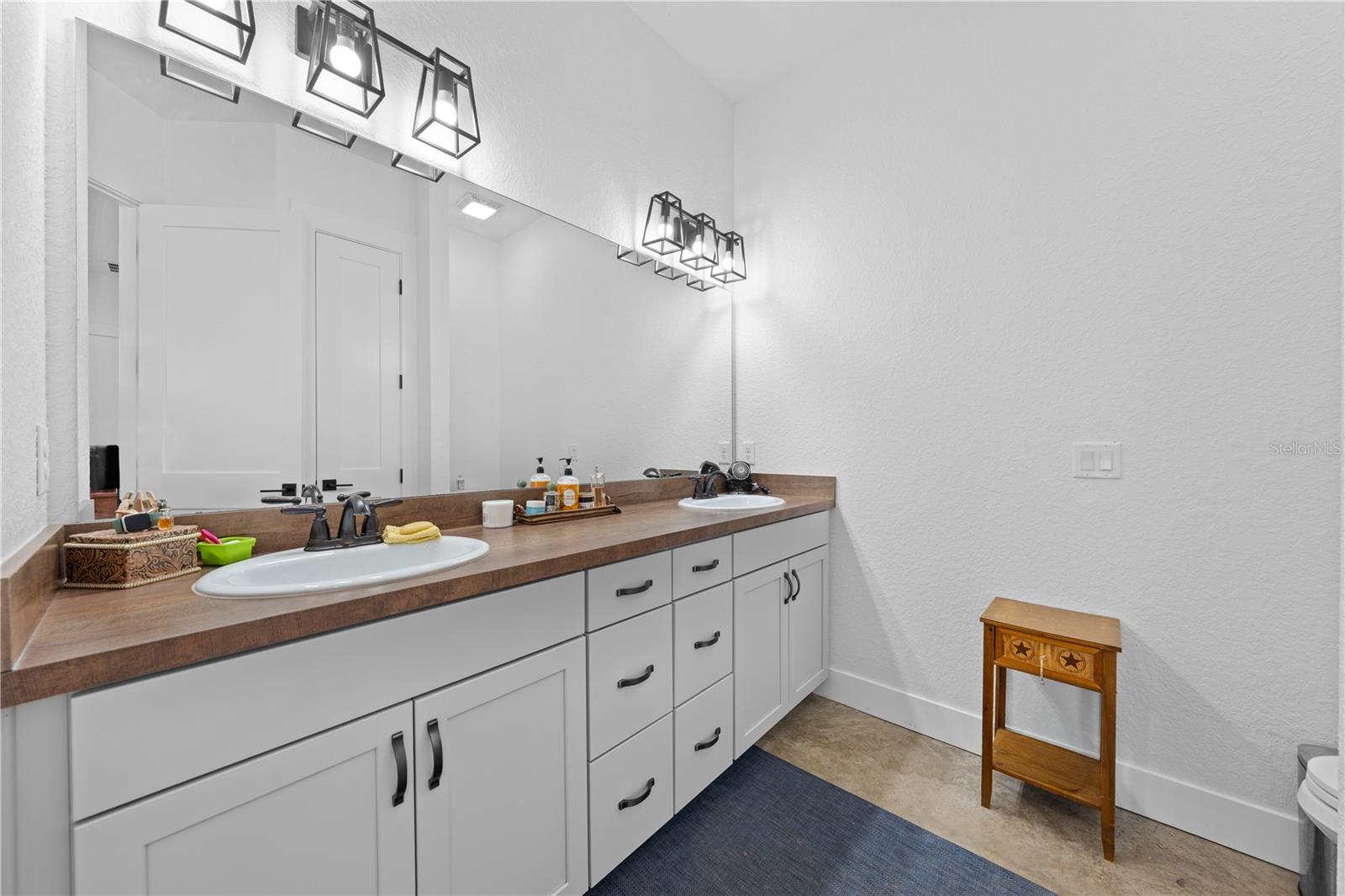 Image 17 of 40 For 3620 Kaiser Avenue