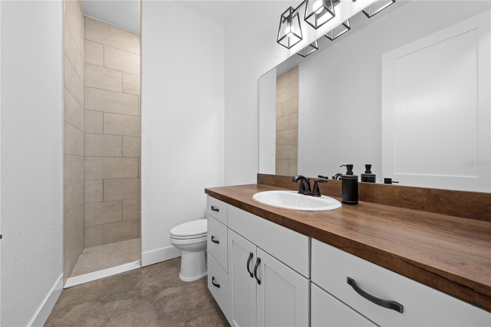 Image 23 of 40 For 3620 Kaiser Avenue