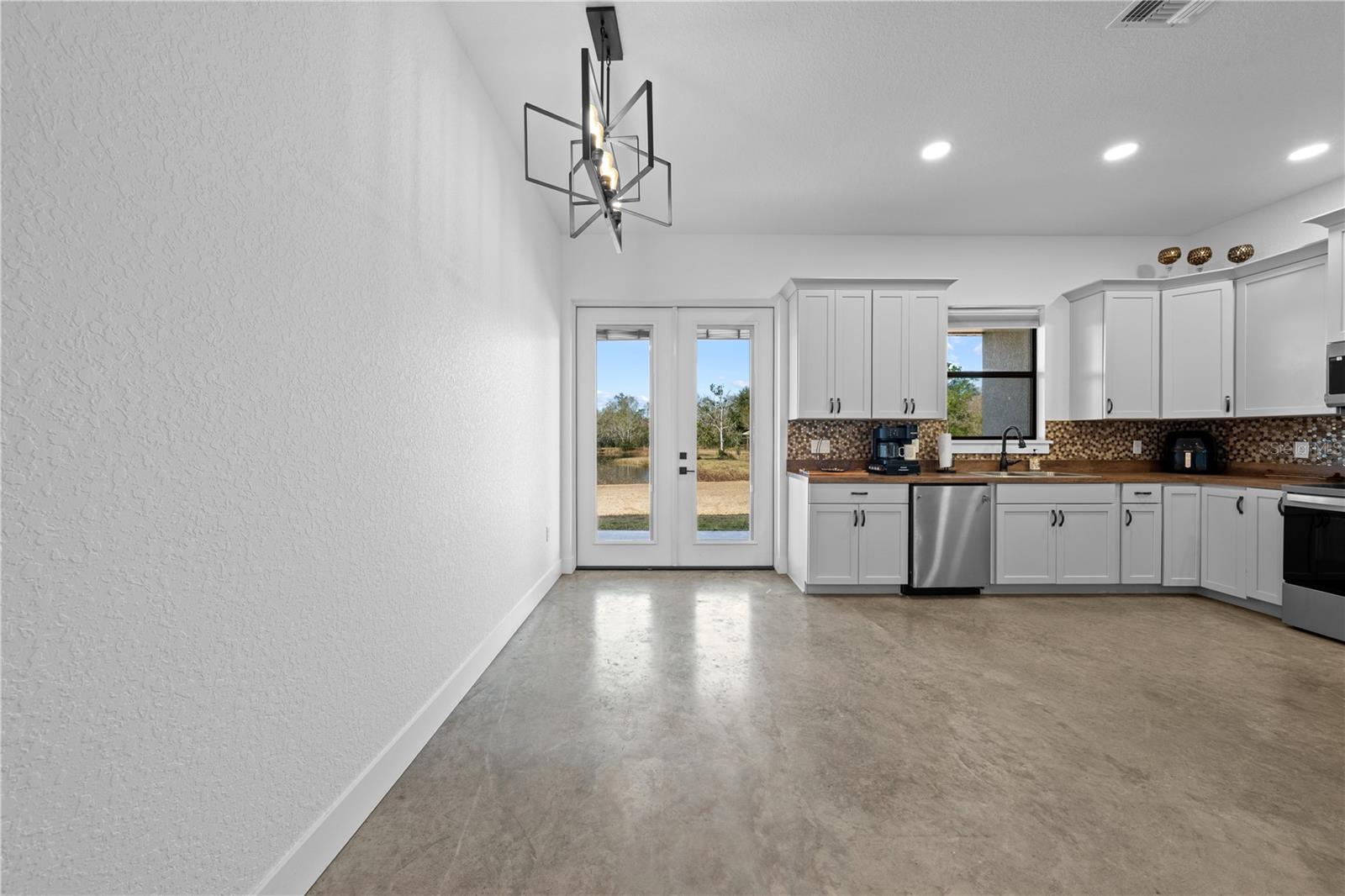 Image 25 of 40 For 3620 Kaiser Avenue