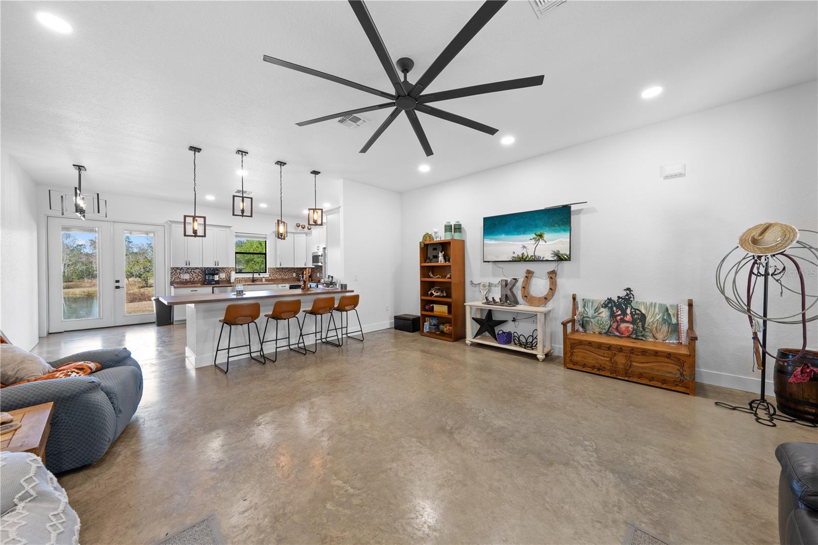 Image 9 of 40 For 3620 Kaiser Avenue