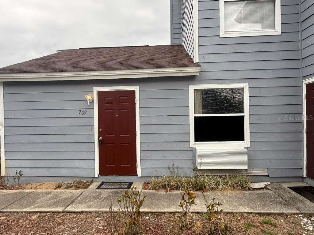 Image 3 of 34 For 709 Orchid Drive B