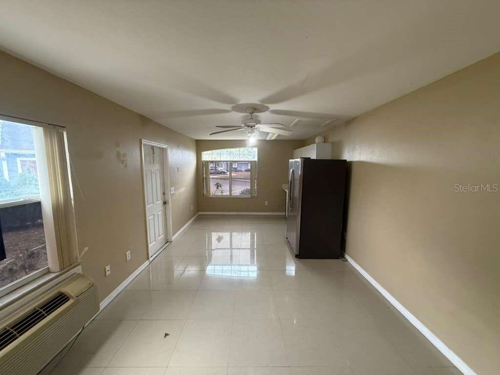 Image 5 of 34 For 709 Orchid Drive B