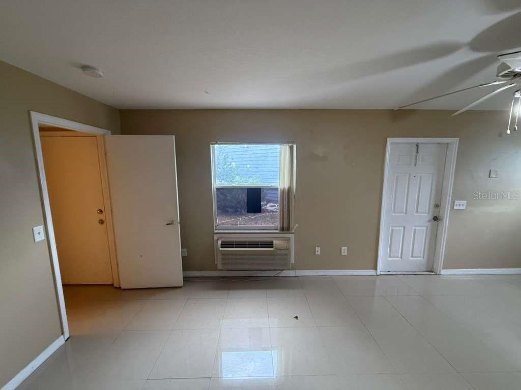 Image 8 of 34 For 709 Orchid Drive B