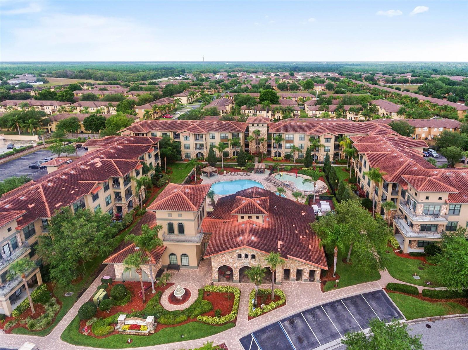 Image 17 of 21 For 909 Charo Parkway 1016