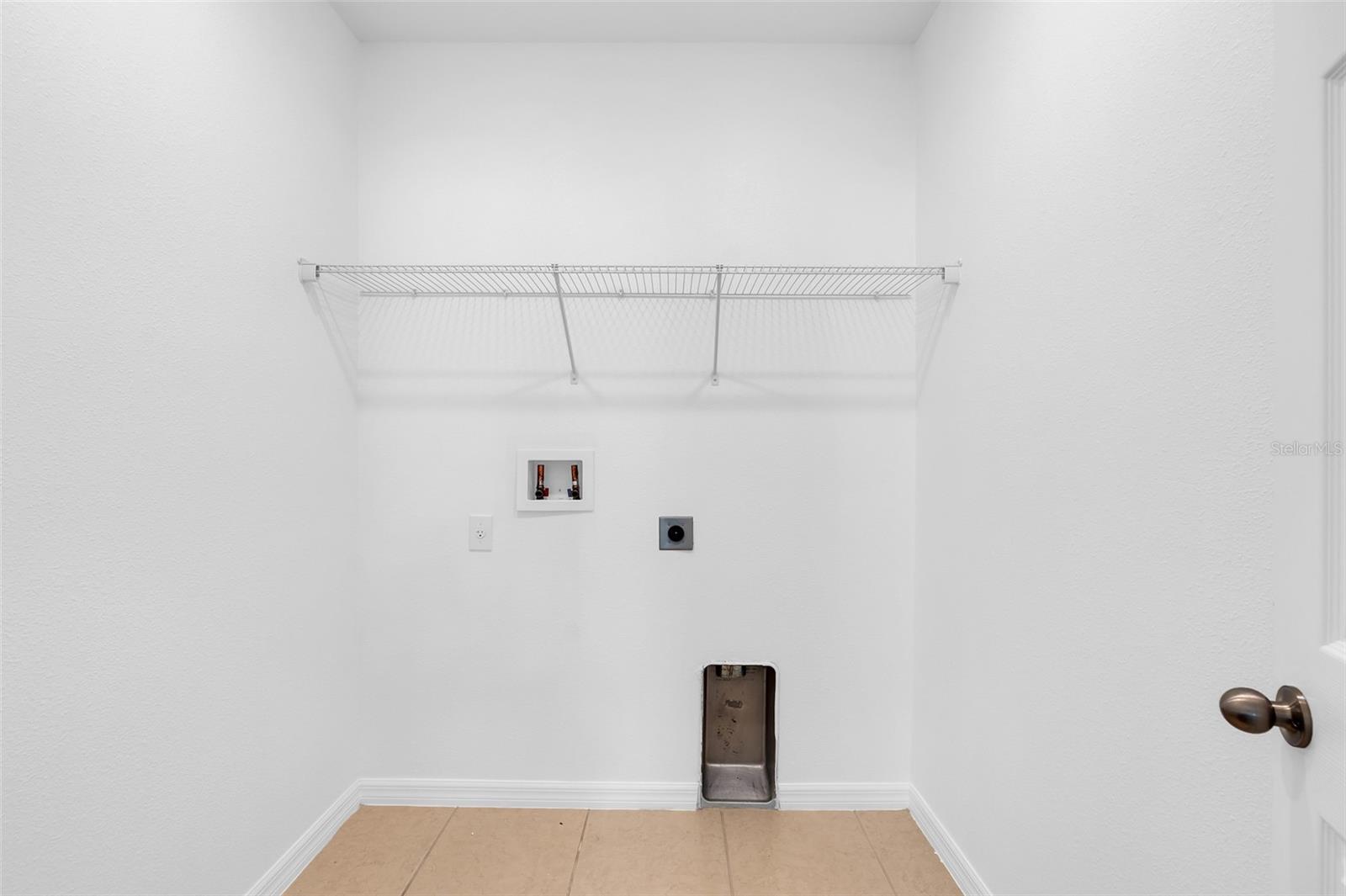 Image 15 of 38 For 2620 Wadeview Loop