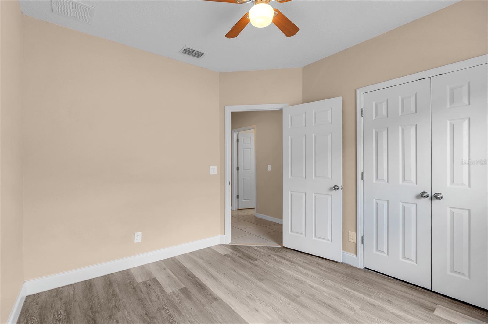 Image 23 of 38 For 2620 Wadeview Loop