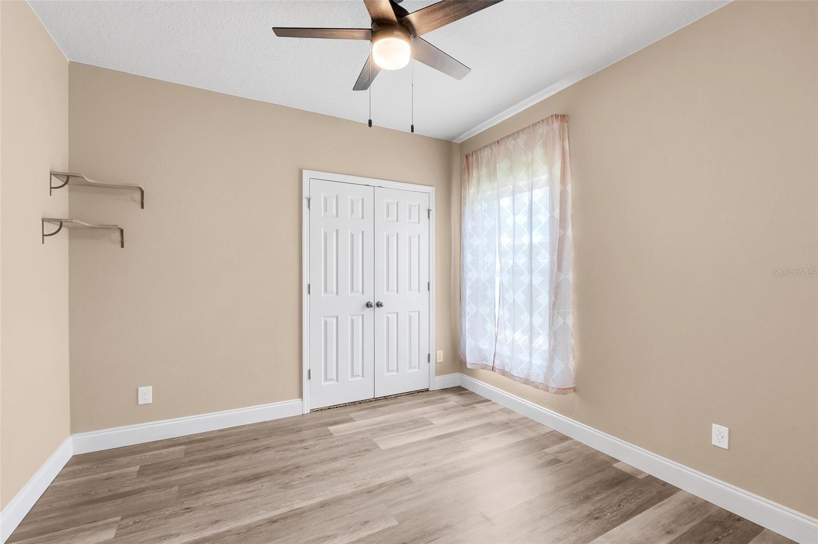 Image 24 of 38 For 2620 Wadeview Loop