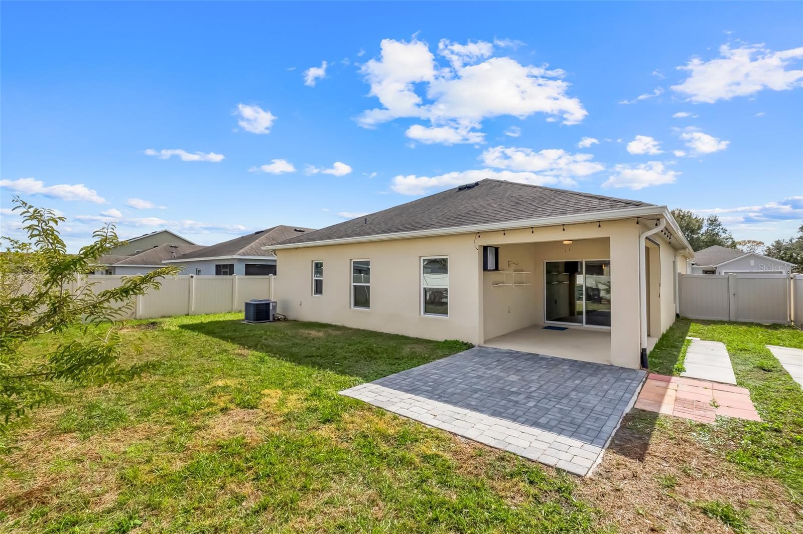 Image 32 of 38 For 2620 Wadeview Loop