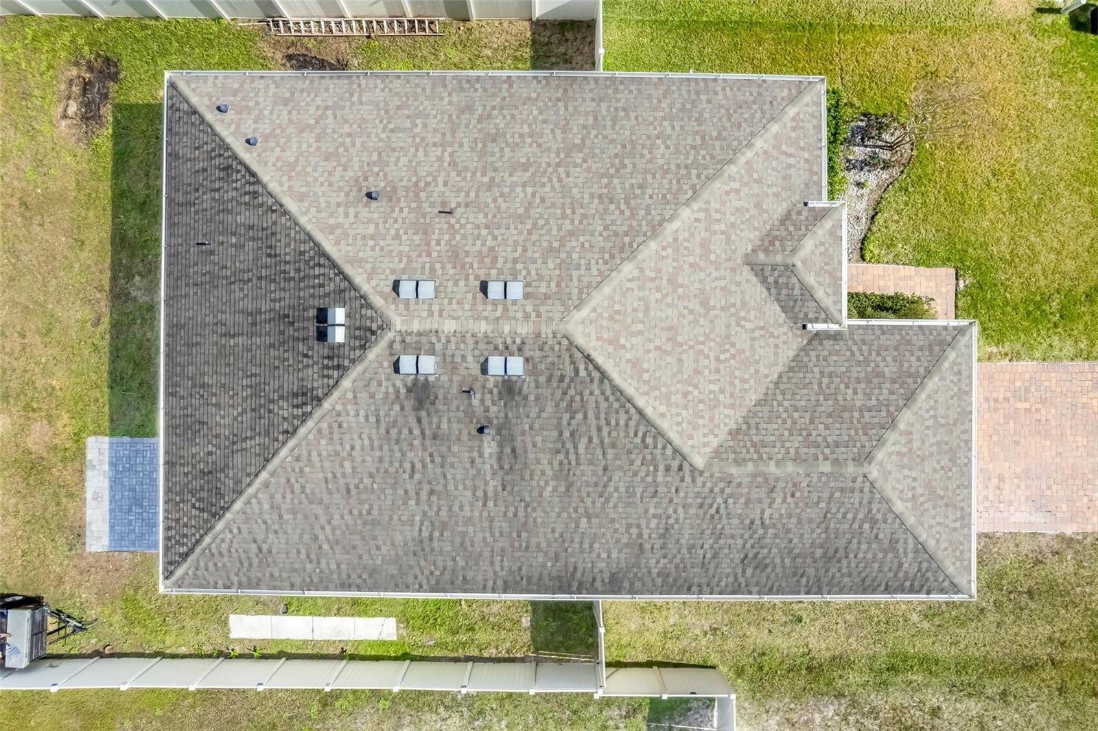 Image 36 of 38 For 2620 Wadeview Loop