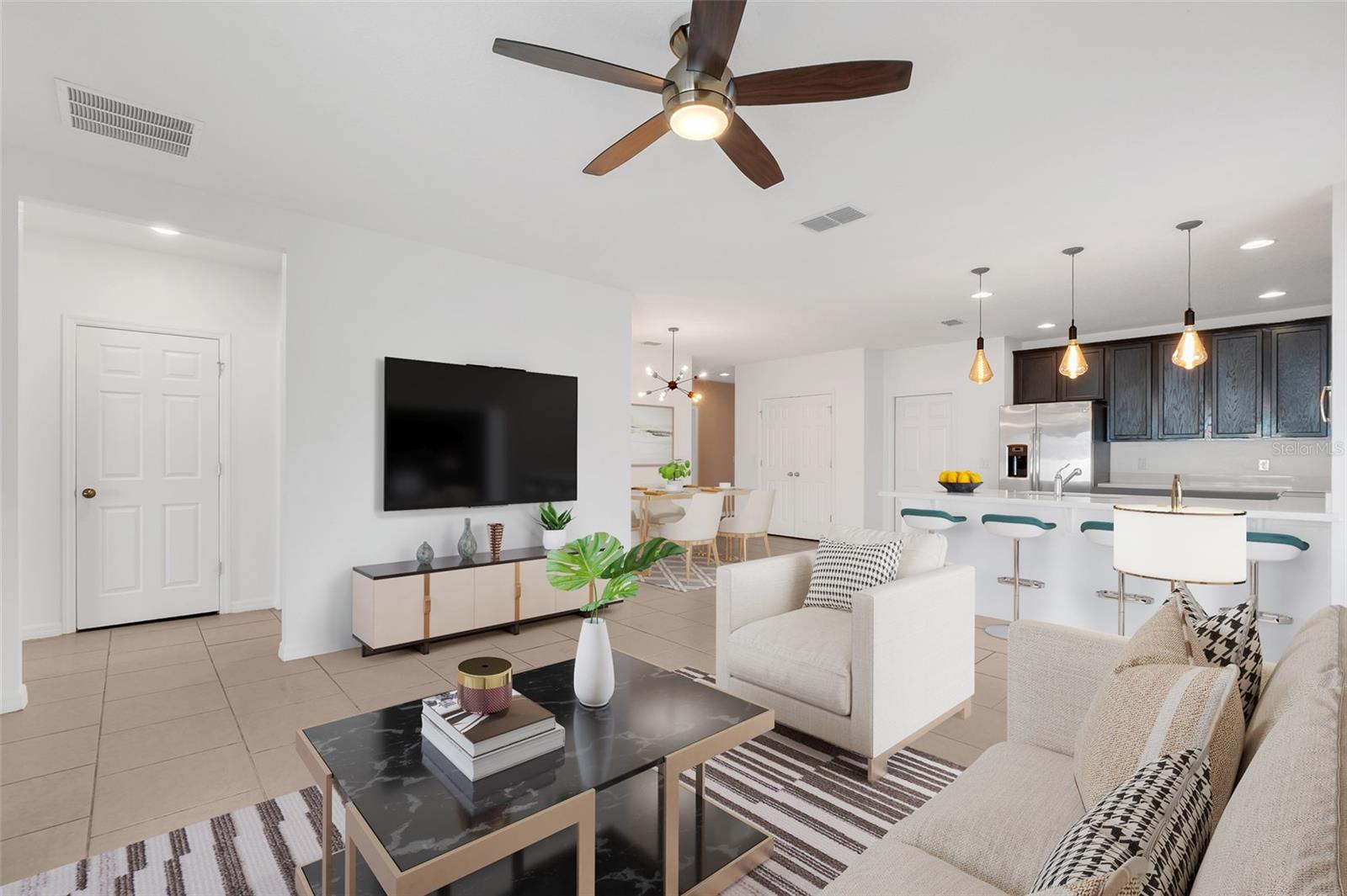 Image 4 of 38 For 2620 Wadeview Loop