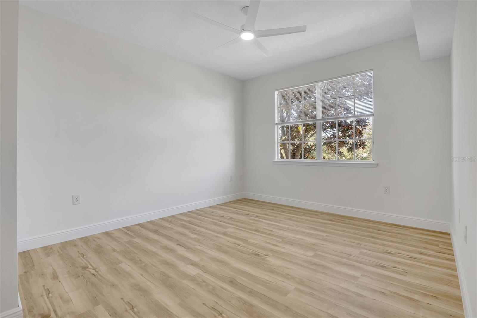 Image 16 of 23 For 10855 Windsor Walk Drive 306