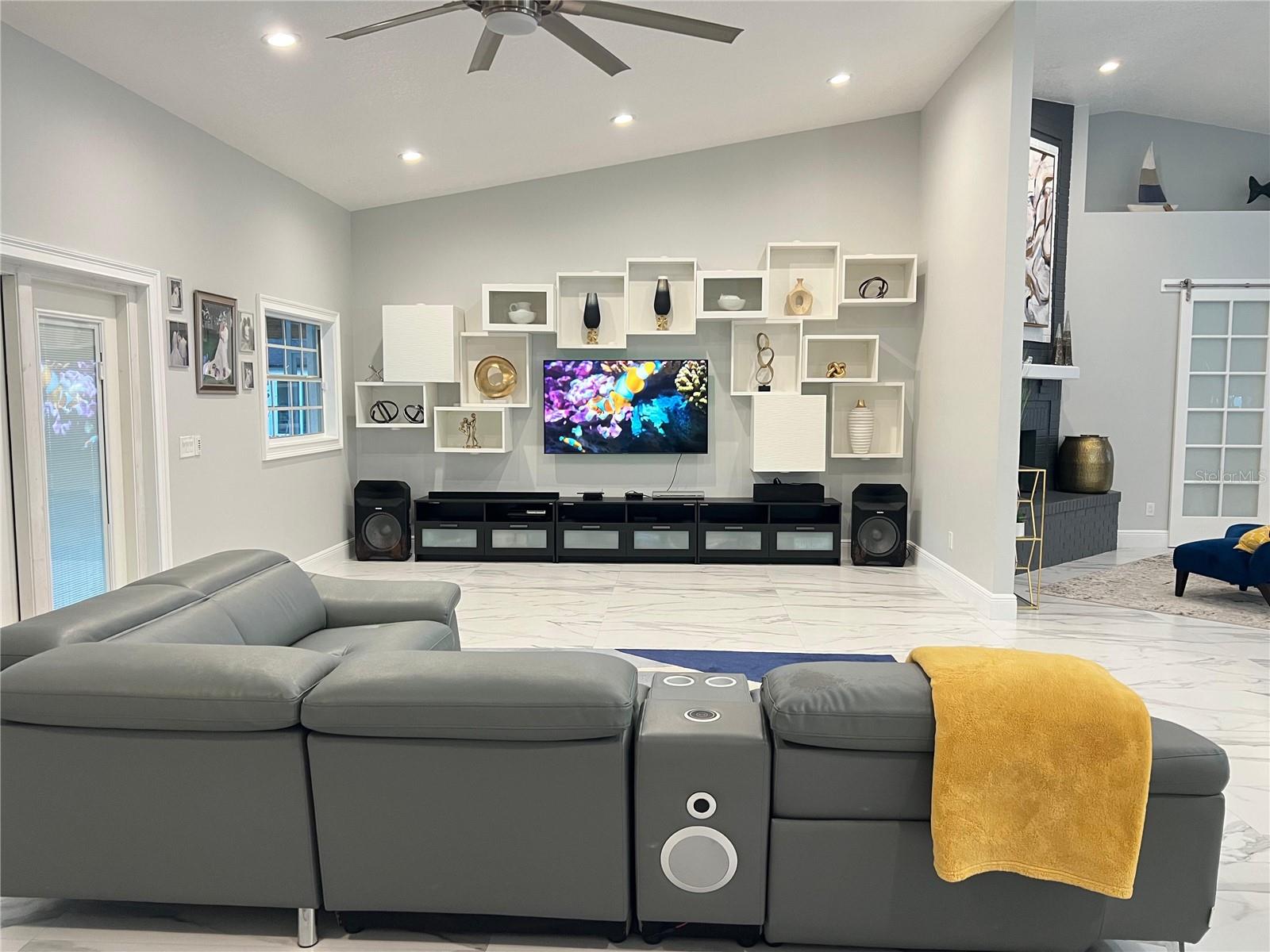 Image 16 of 94 For 965 Pine Hill Boulevard