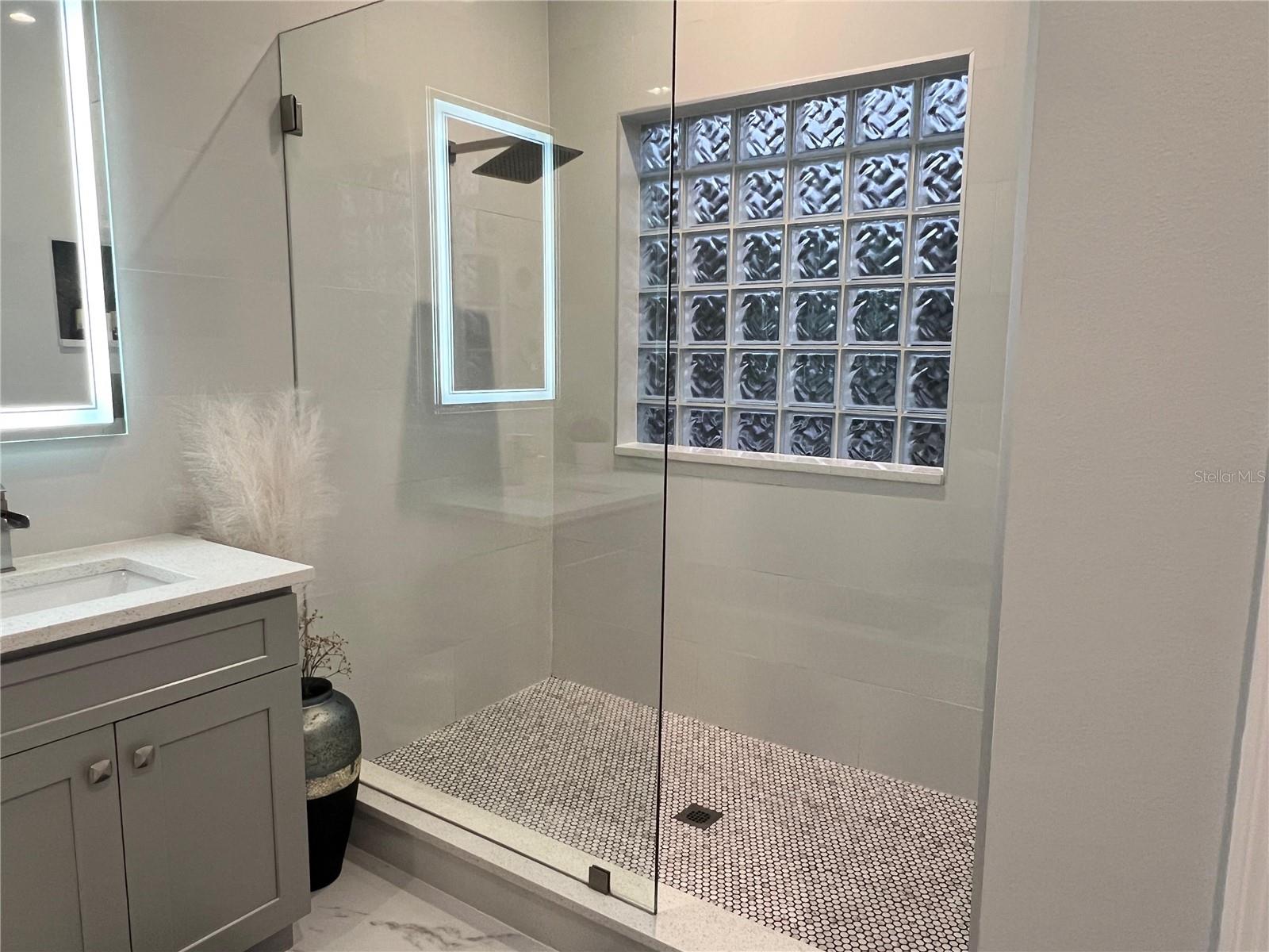 Image 17 of 94 For 965 Pine Hill Boulevard