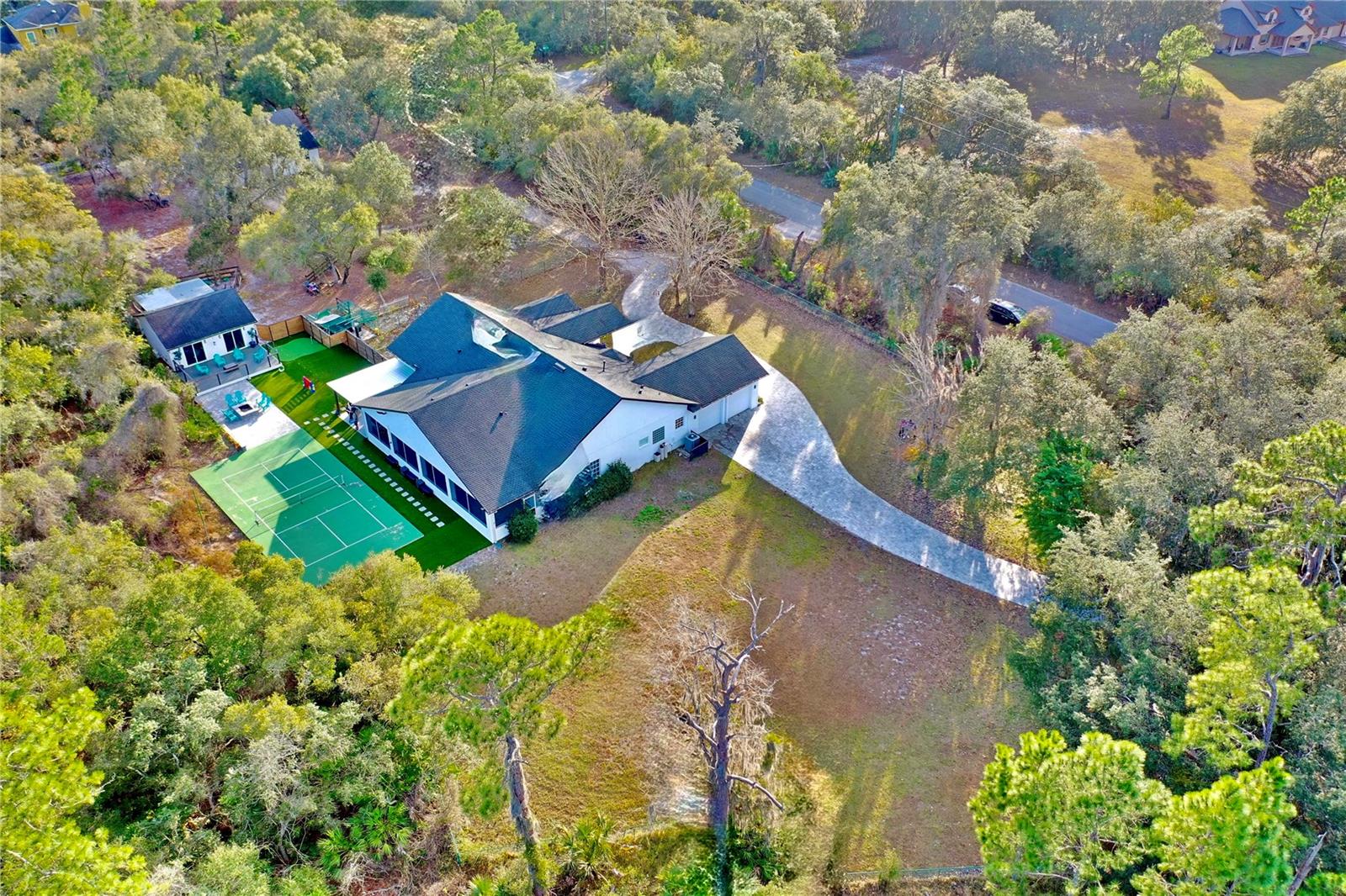 Image 4 of 94 For 965 Pine Hill Boulevard