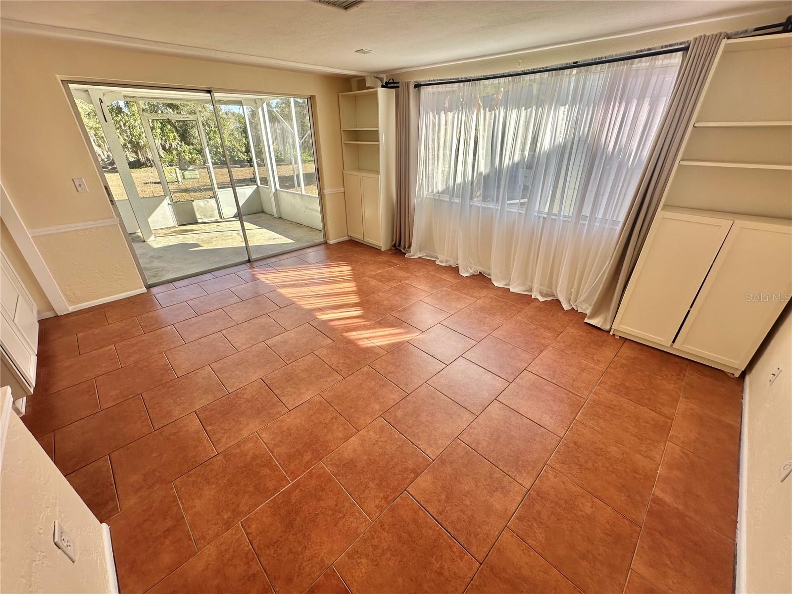 Image 12 of 32 For 12406 Cobble Stone Drive