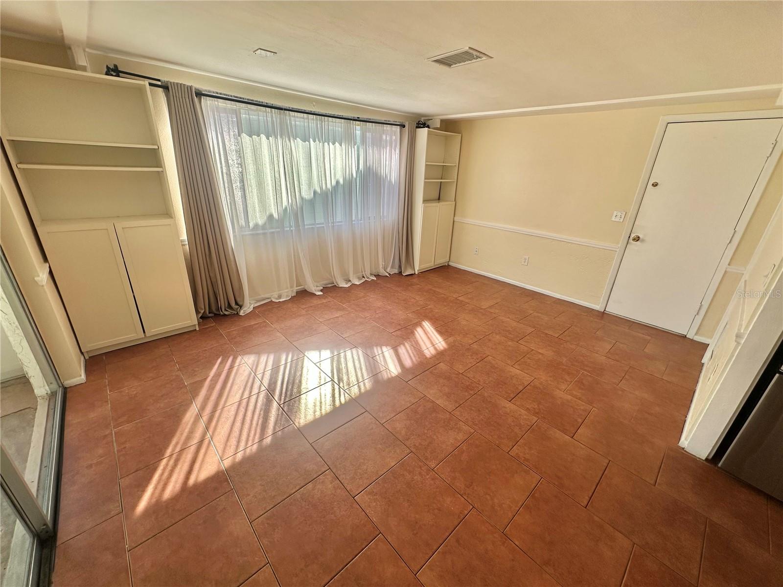 Image 13 of 32 For 12406 Cobble Stone Drive