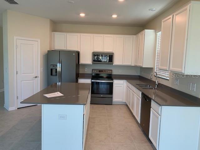 Image 14 of 25 For 16441 Champlain Street