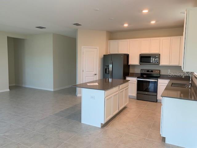 Image 15 of 25 For 16441 Champlain Street