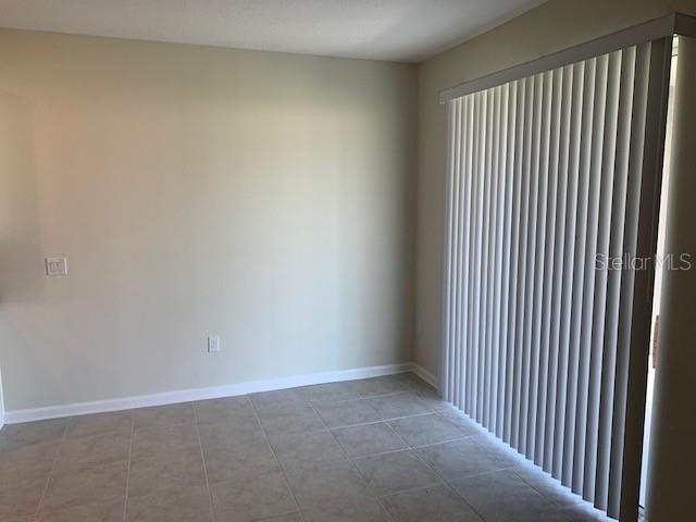 Image 17 of 25 For 16441 Champlain Street