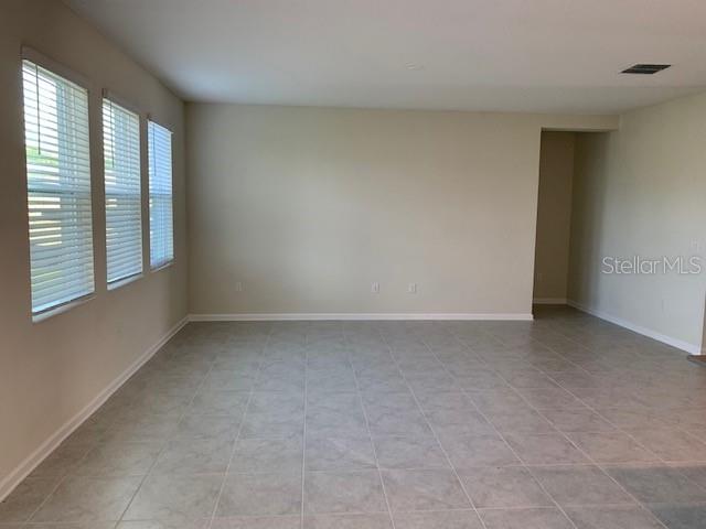 Image 18 of 25 For 16441 Champlain Street